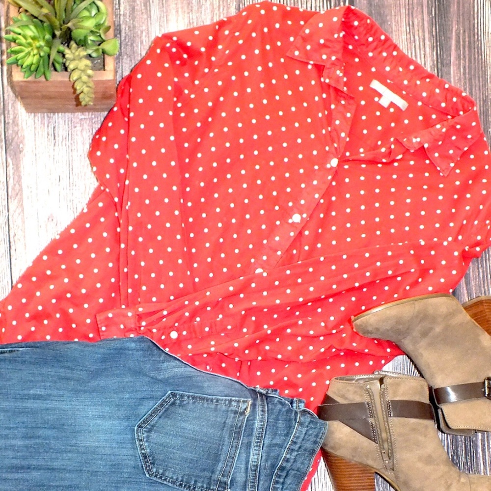 UNIQLO Red Polkadots Long Sleeveless Button Down